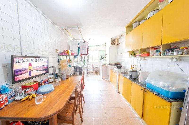 4 Room (4NG) HDB for Sale in  121 Paya Lebar Way - Image 12